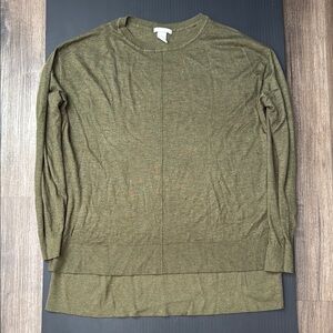 Cozy H&M Green Long Sleeve Tee Classic Design